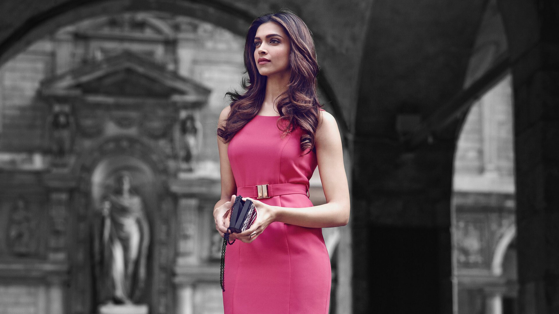 Deepika Padukone Photos in Pink Gown