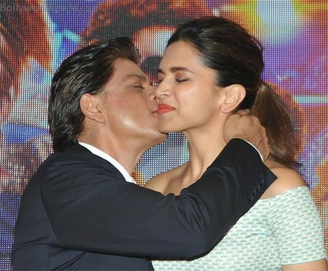 Deepika Padukone and shahrukh khan Kiss picture