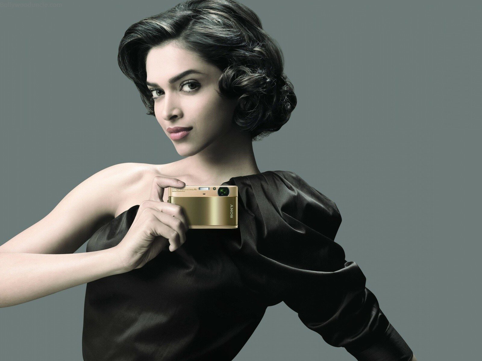 Deepika Padukone twitter photos