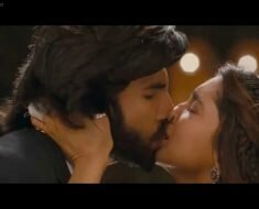 deepika padukone kissing scene